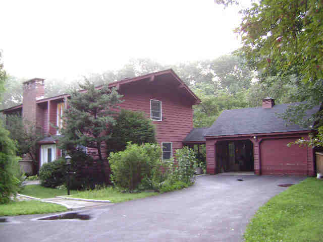 Building photograph for 39 TERRELL FARM RD